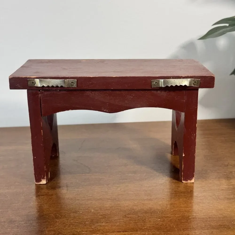 Vintage Small Wood Riser Shelf Rustic Heart Cutout Distressed Red Decor